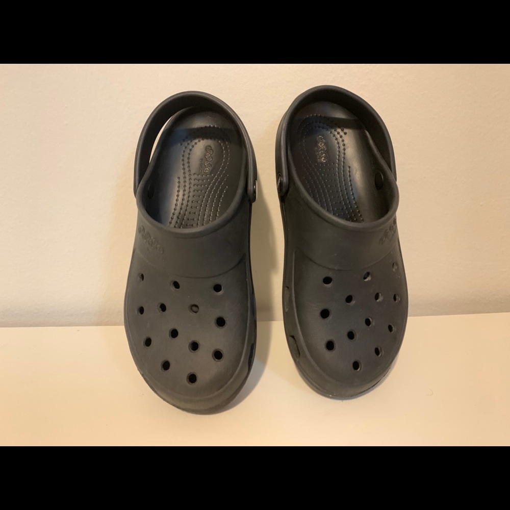 Crocs black jibbitz